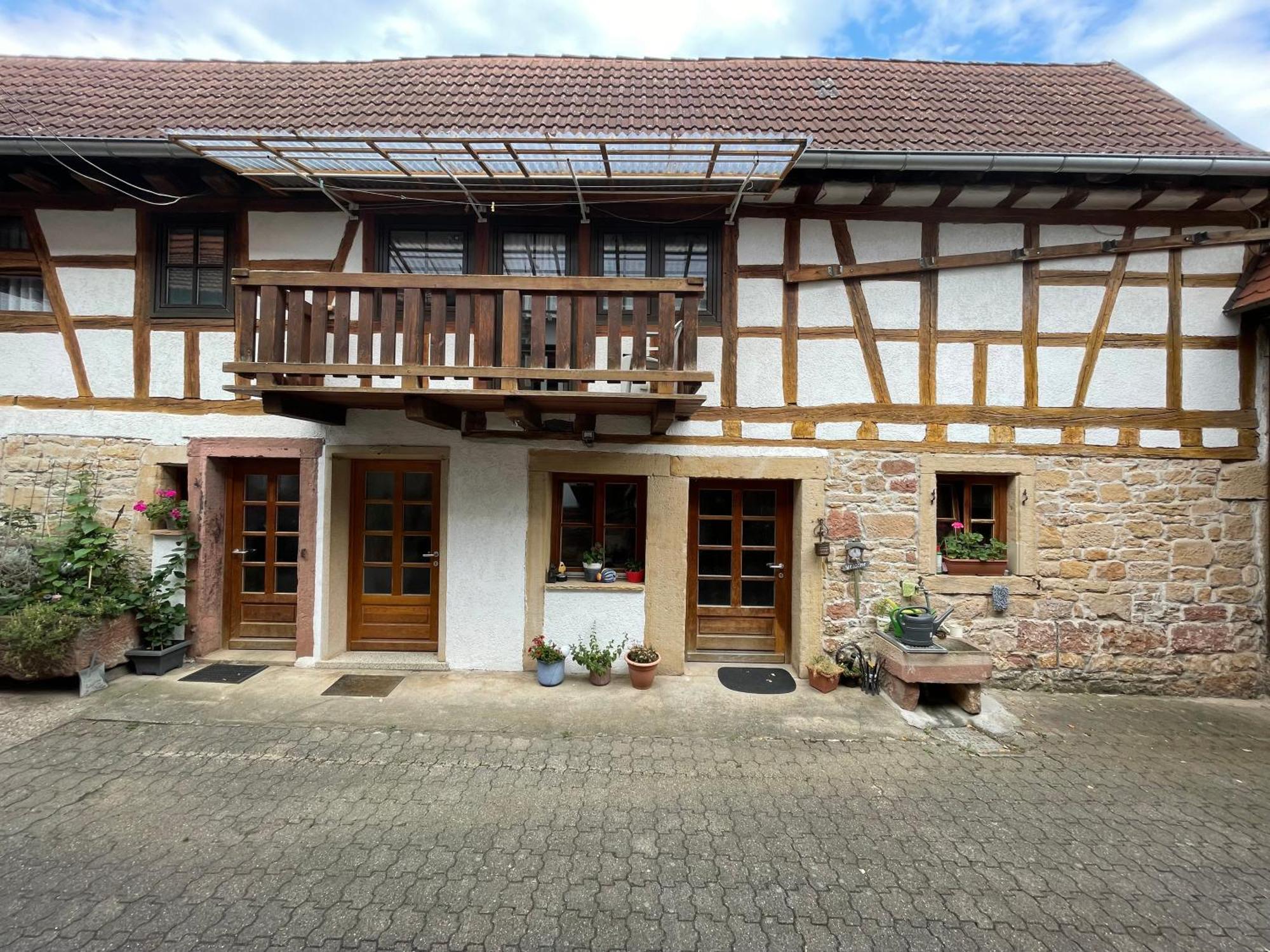 Weingut Und Destillerie Bernd Klein Pleisweiler-Oberhofen Exterior photo